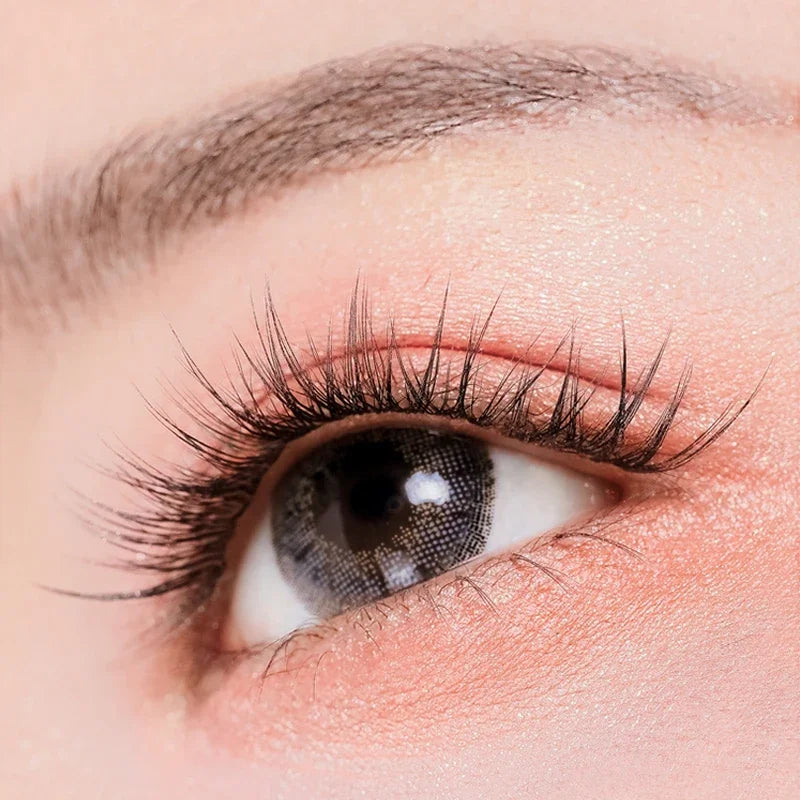 The latest Korean pop fishtail type Fashion dovetail fly eyelash Two long middle short plant grafting false eyelashes wholesale
